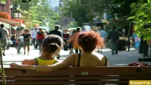 People Watcher Masih Perlukah di Era Digital Seperti Sekarang